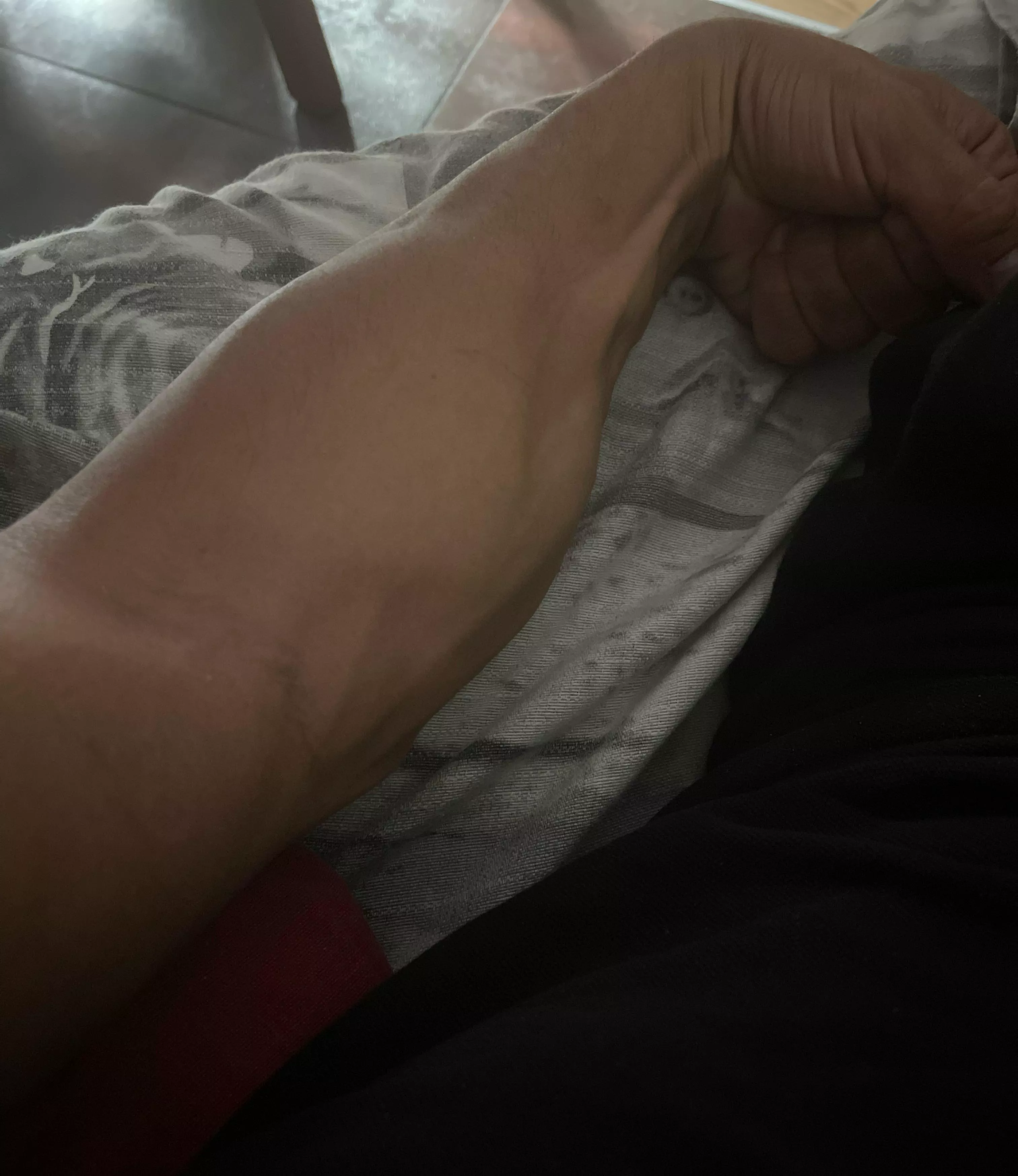 BIG FOREARM = BIG 😈 posted by superKoKhero