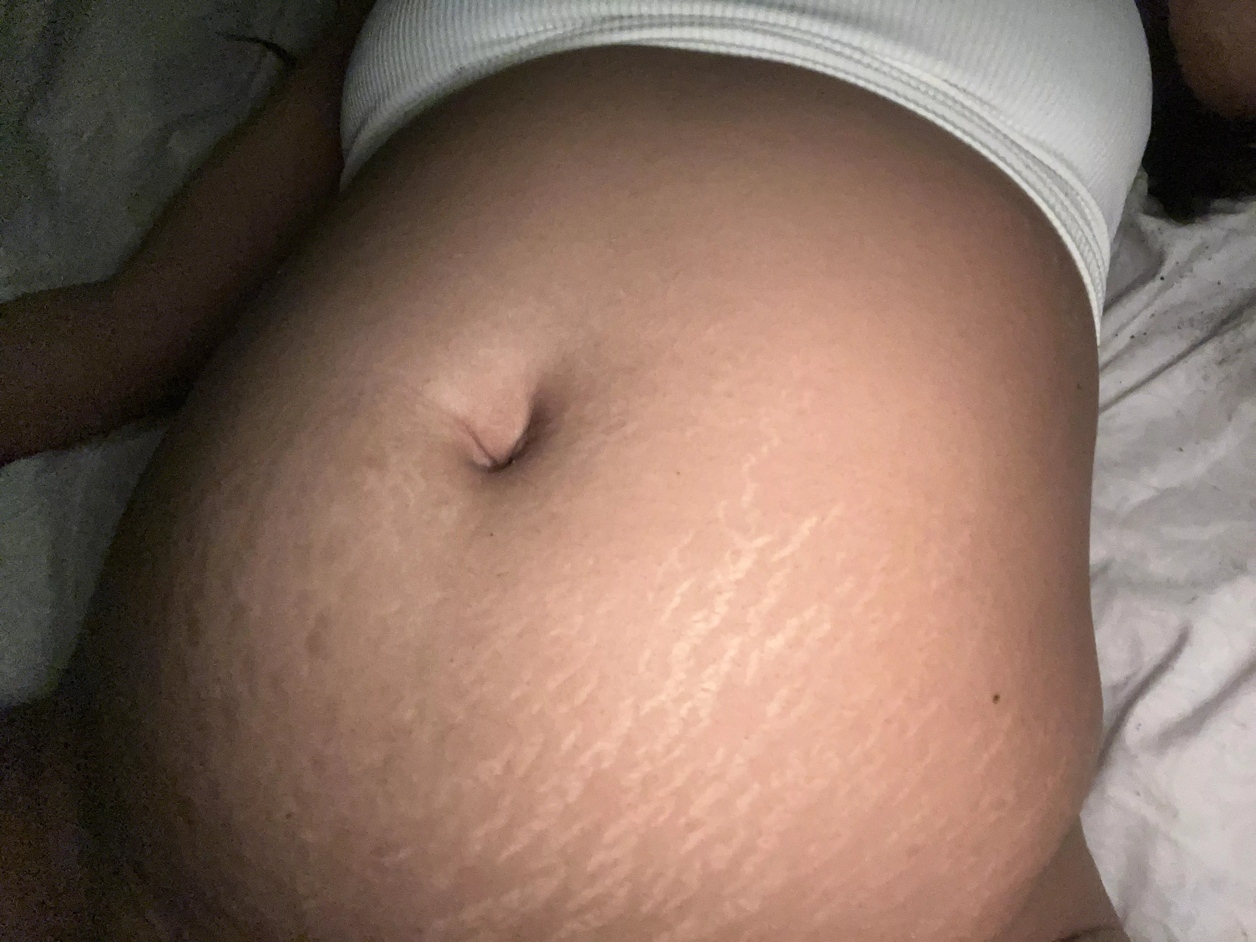 bloated groaning gurgly mess😣💕 posted by NestaBelly