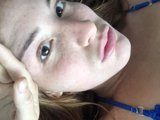 Do you think i have pretty eyes? by sugaRedhead