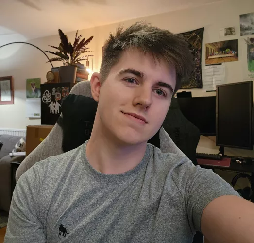 Hello there 👀 Hope you're having a good day :D by JakeRyDav