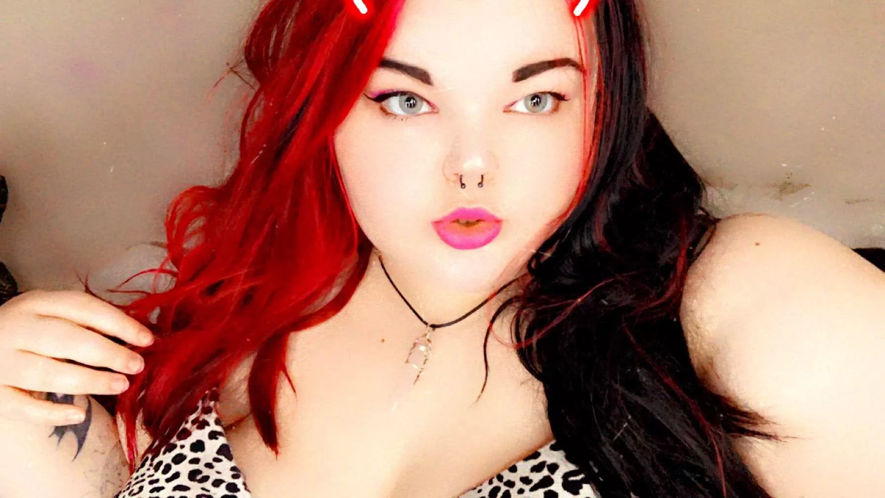 Hey daddies wanna flirt posted by batgirlbbw21