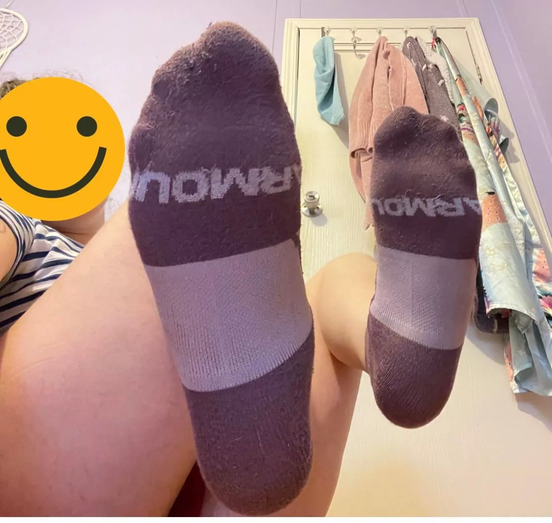 How’d you like to sniff to cheerleader girls socks? posted by thesockstress