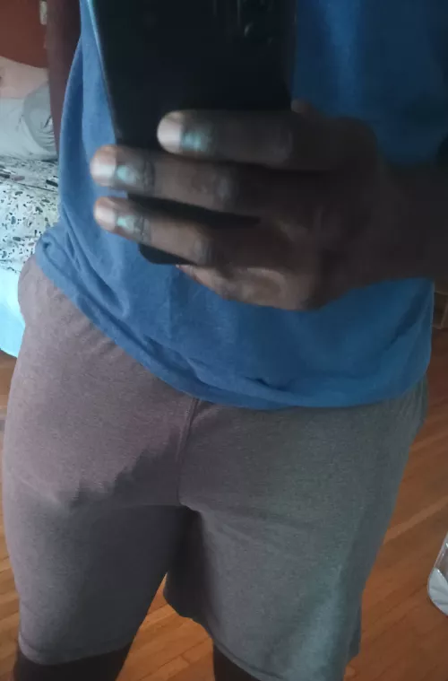 I told her to make me precum through my shorts using her face only. by cakedupbbcintenn