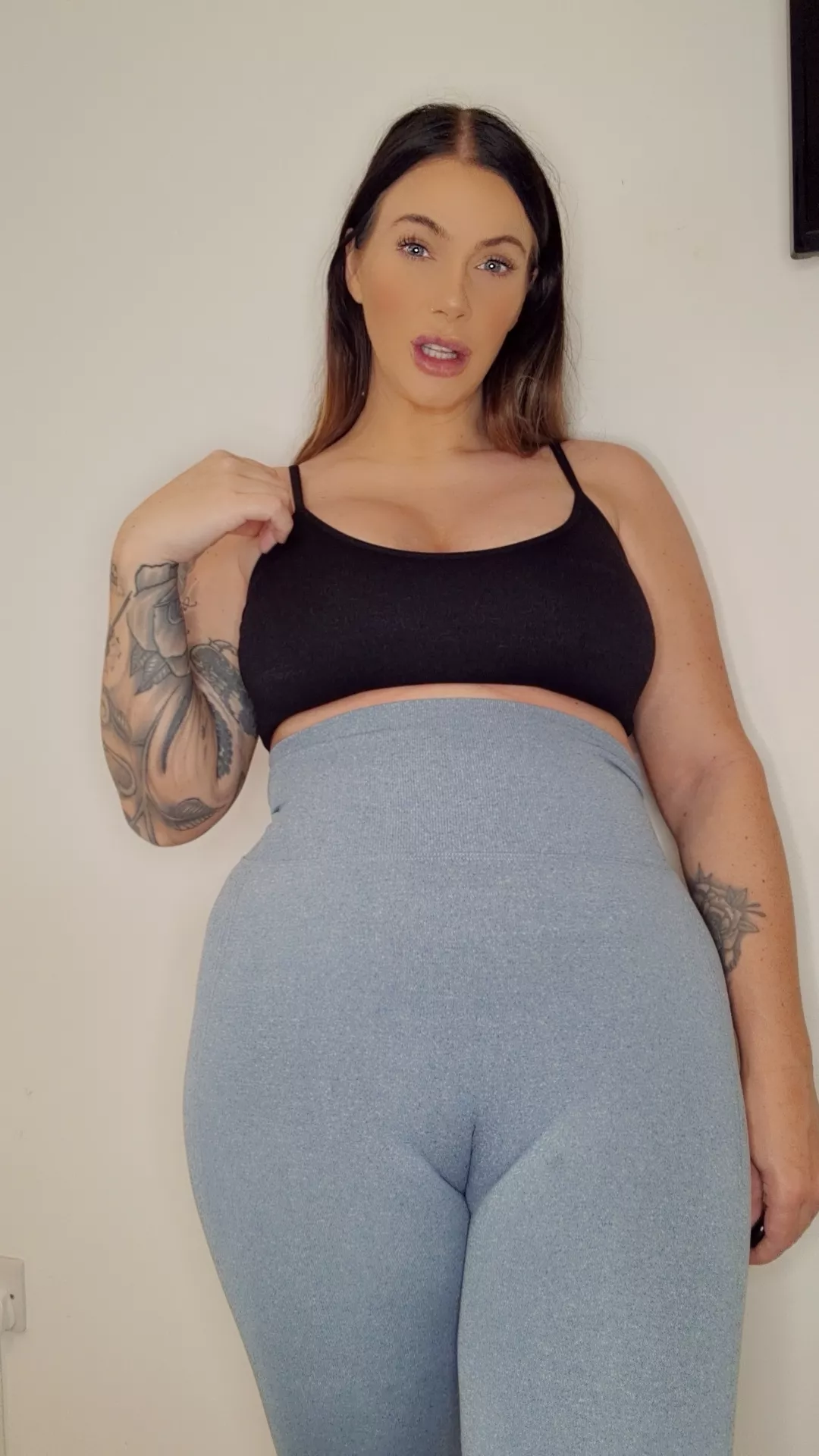 Juicy pussy posted by GoddessCxx