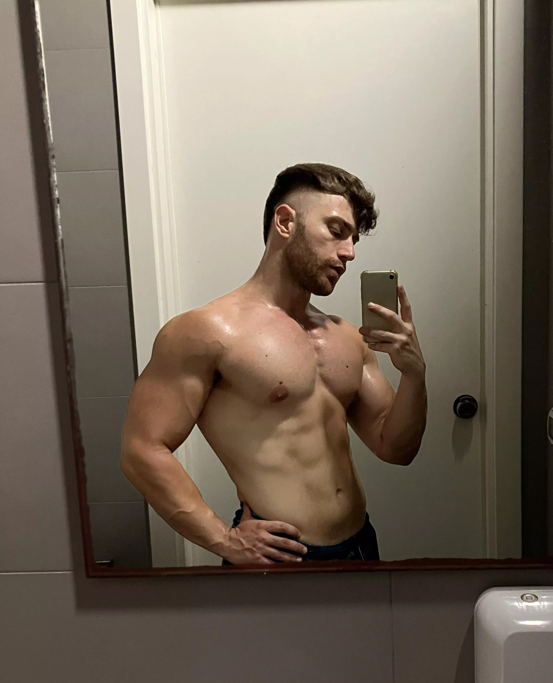 Locker room selfie posted by yoursitalianchrus