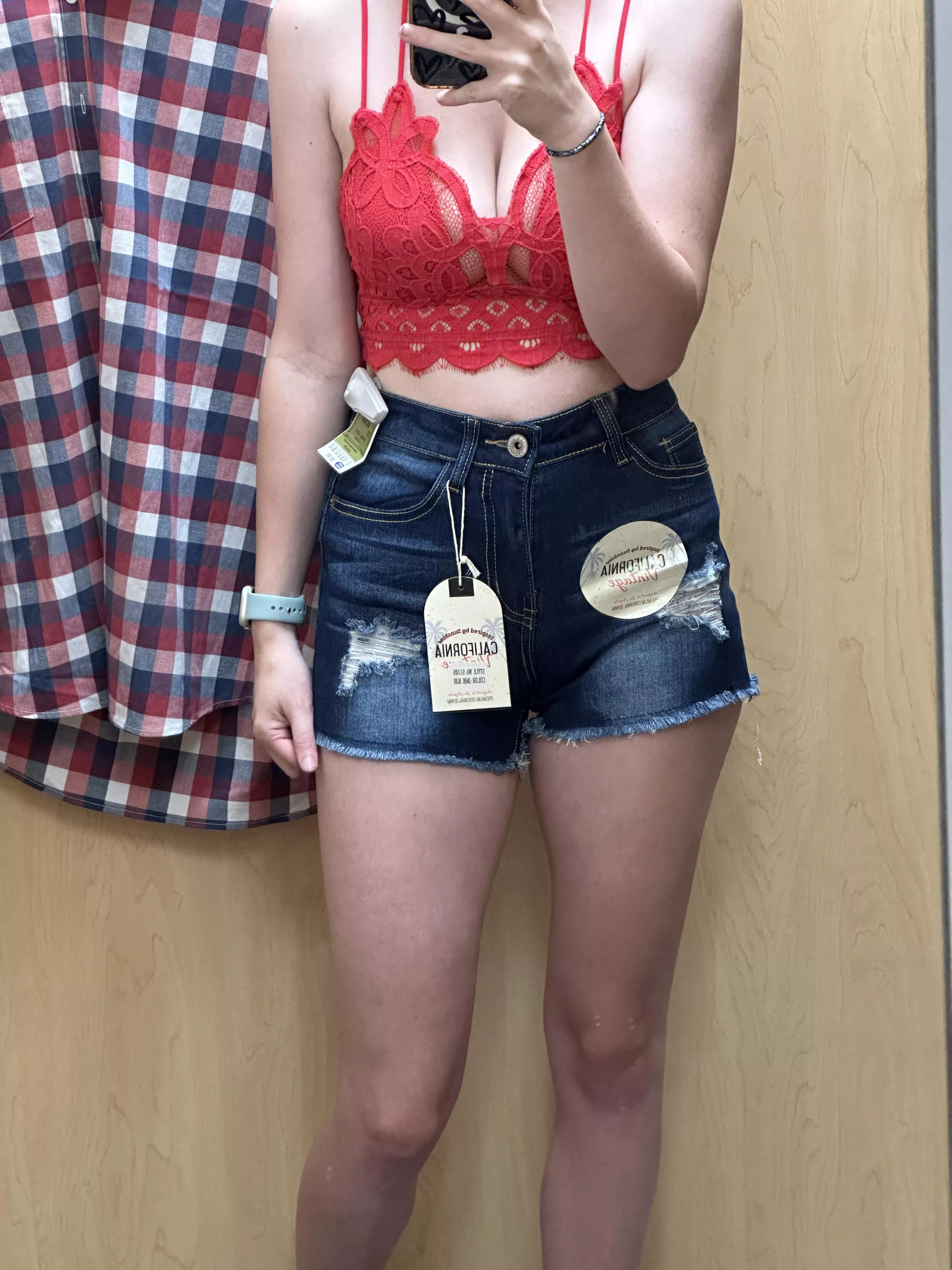 Love this bra… hopefully doesn’t make my boobs look extra saggy posted by KaceyLouis