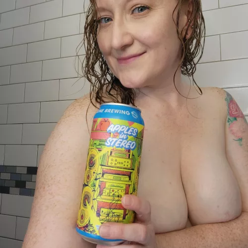 Mikerphone x Eris Apples In Stereo Graf by Pennypiquant