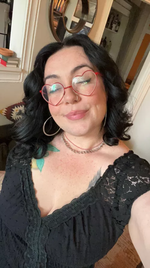 my birthday selfie from yesterday 🙈🖤 by altwhre