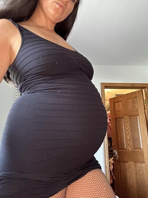 Pregnant Goddess is available for custom [vid], [sext], [pic], worship sessions, edging, fetish friendly. by GoddessScarlett777