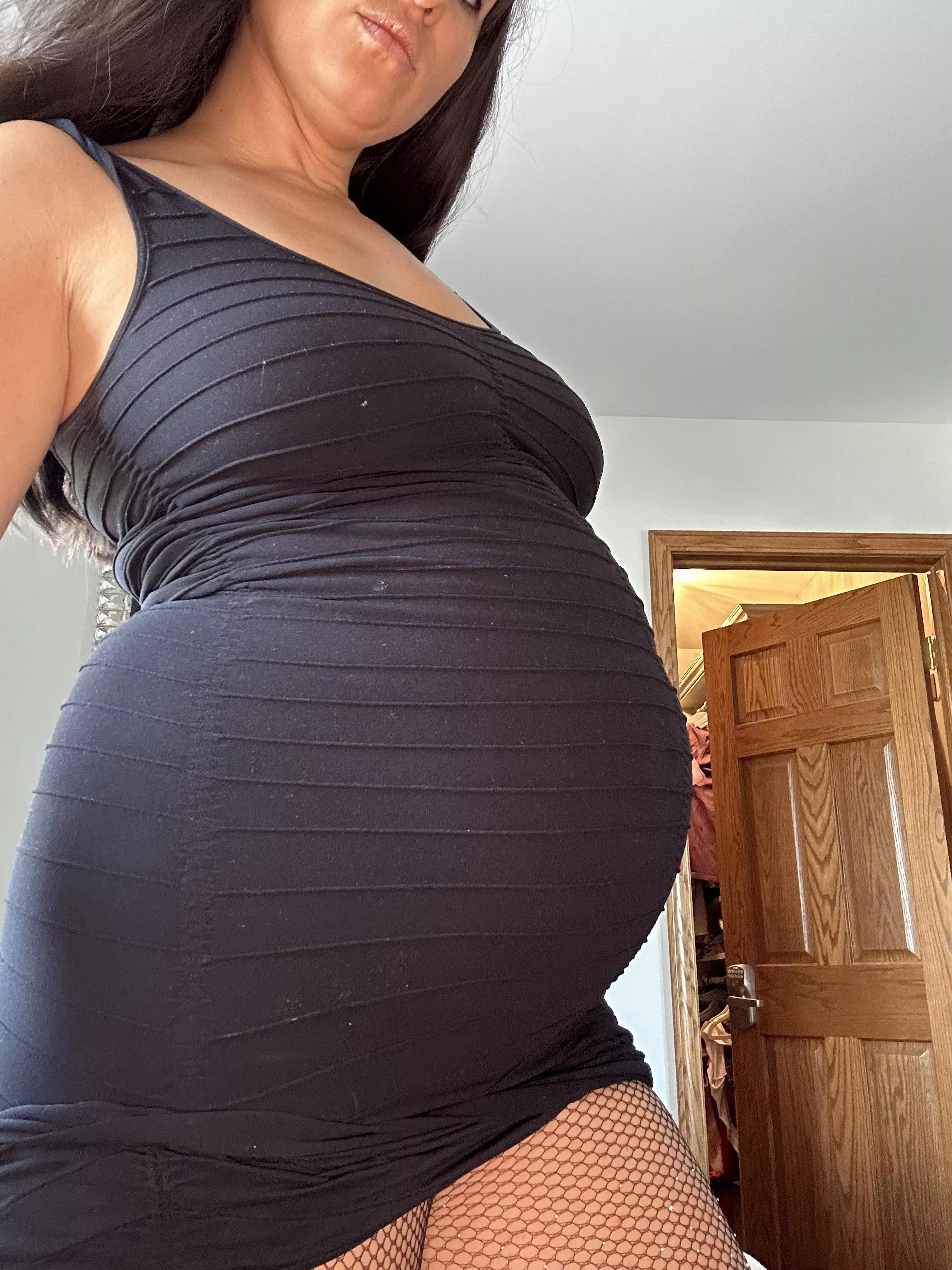 Pregnant Goddess is available for custom [vid], [sext], [pic], worship sessions, edging, fetish friendly. posted by GoddessScarlett777