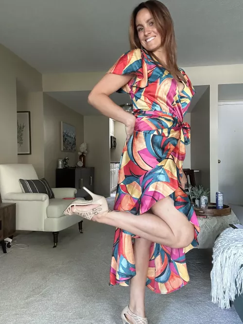 Pretty outfit for Monday! [F] by Tay-Rae773