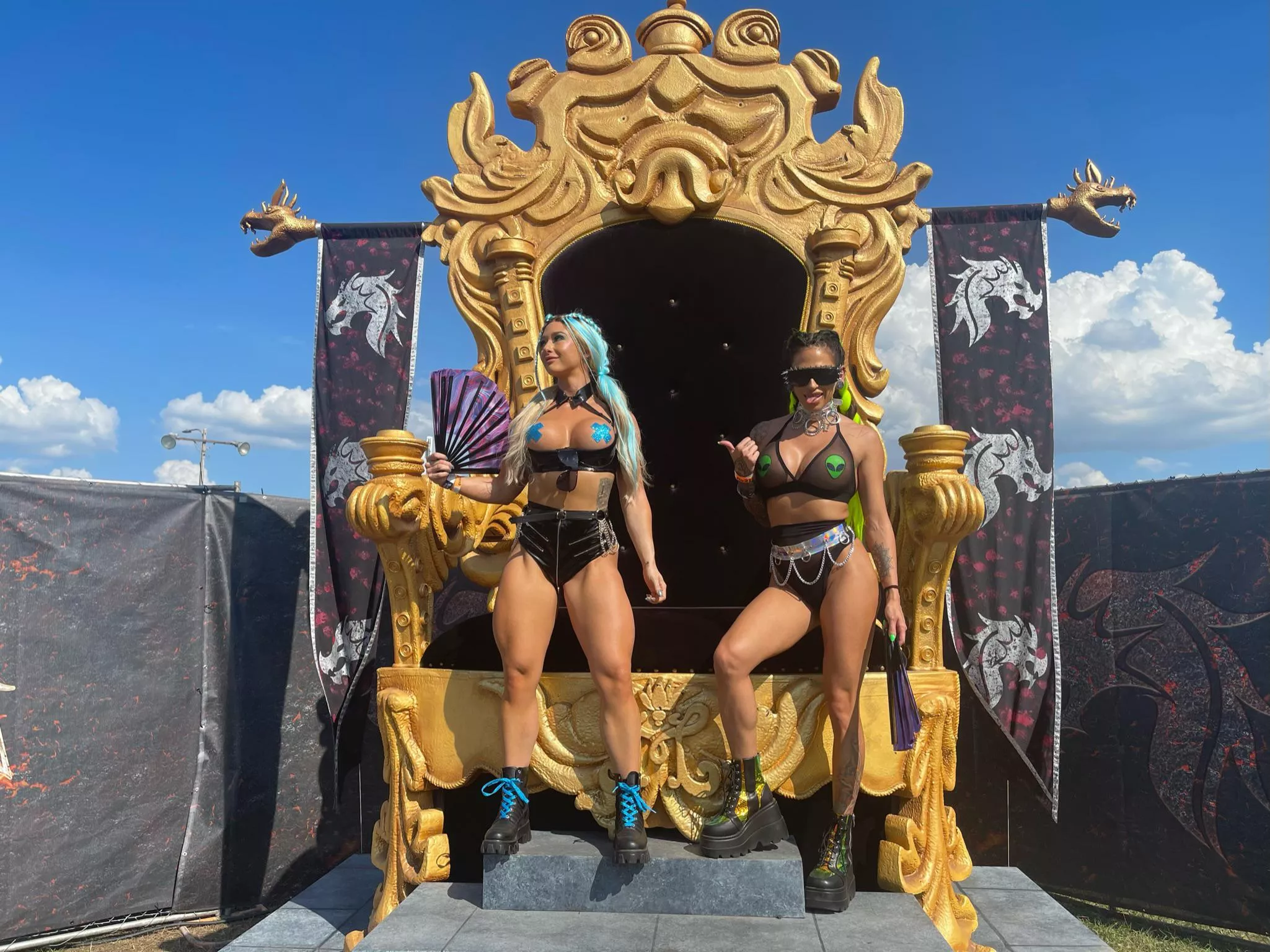 rave babes posted by FitnessBarbiee