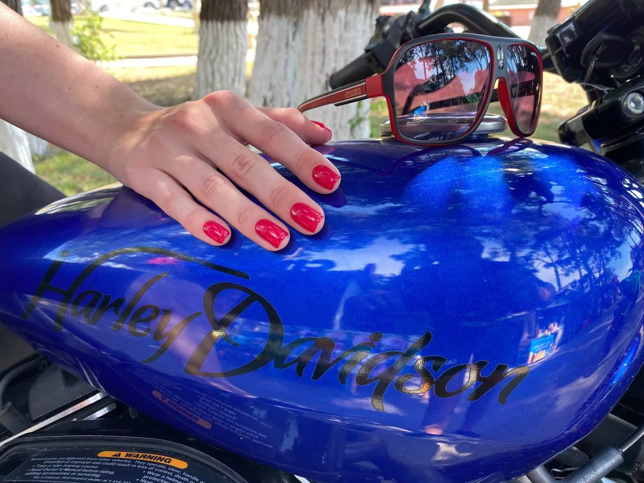 red nails are gorgeous posted by Kate-www