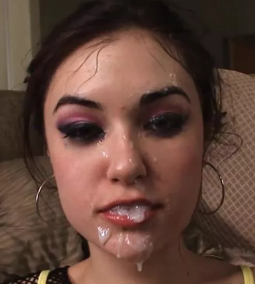 Sasha 😍 posted by _RedSn0w_