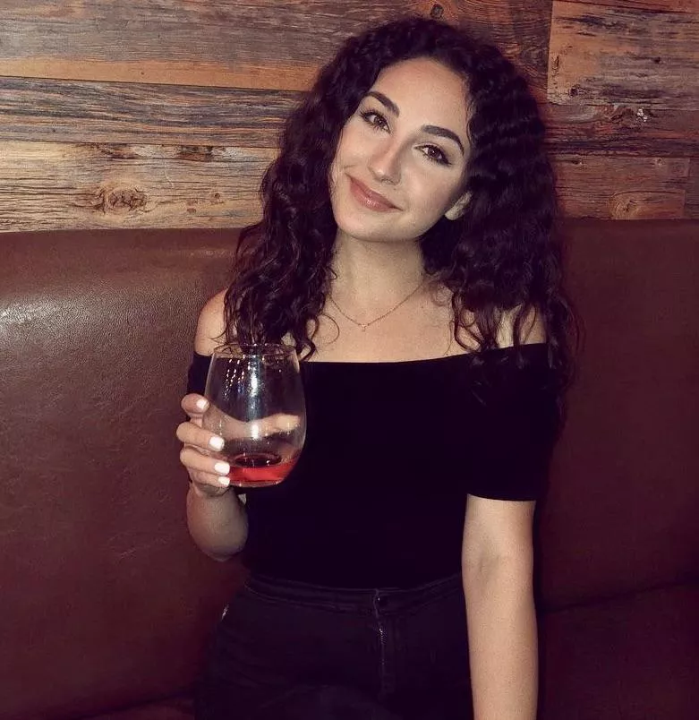 Syrian Hottie posted by jmarkys