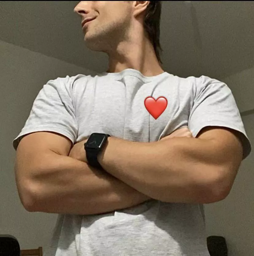 Who wants to cuddle, have rough sex and lazy breakfast next morning? posted by dwinddt