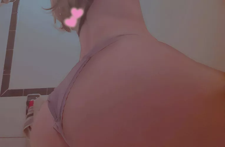 Would you let me sit on your face? by tenkohuh