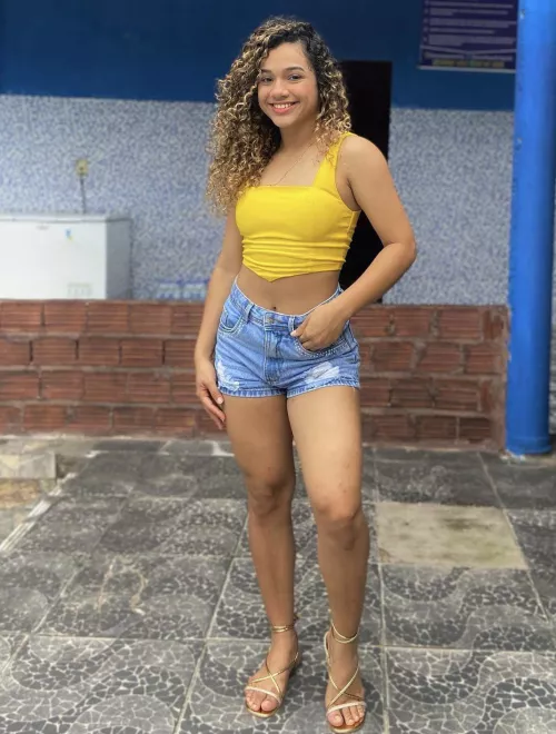 Yellow Top by rednecktrucker69