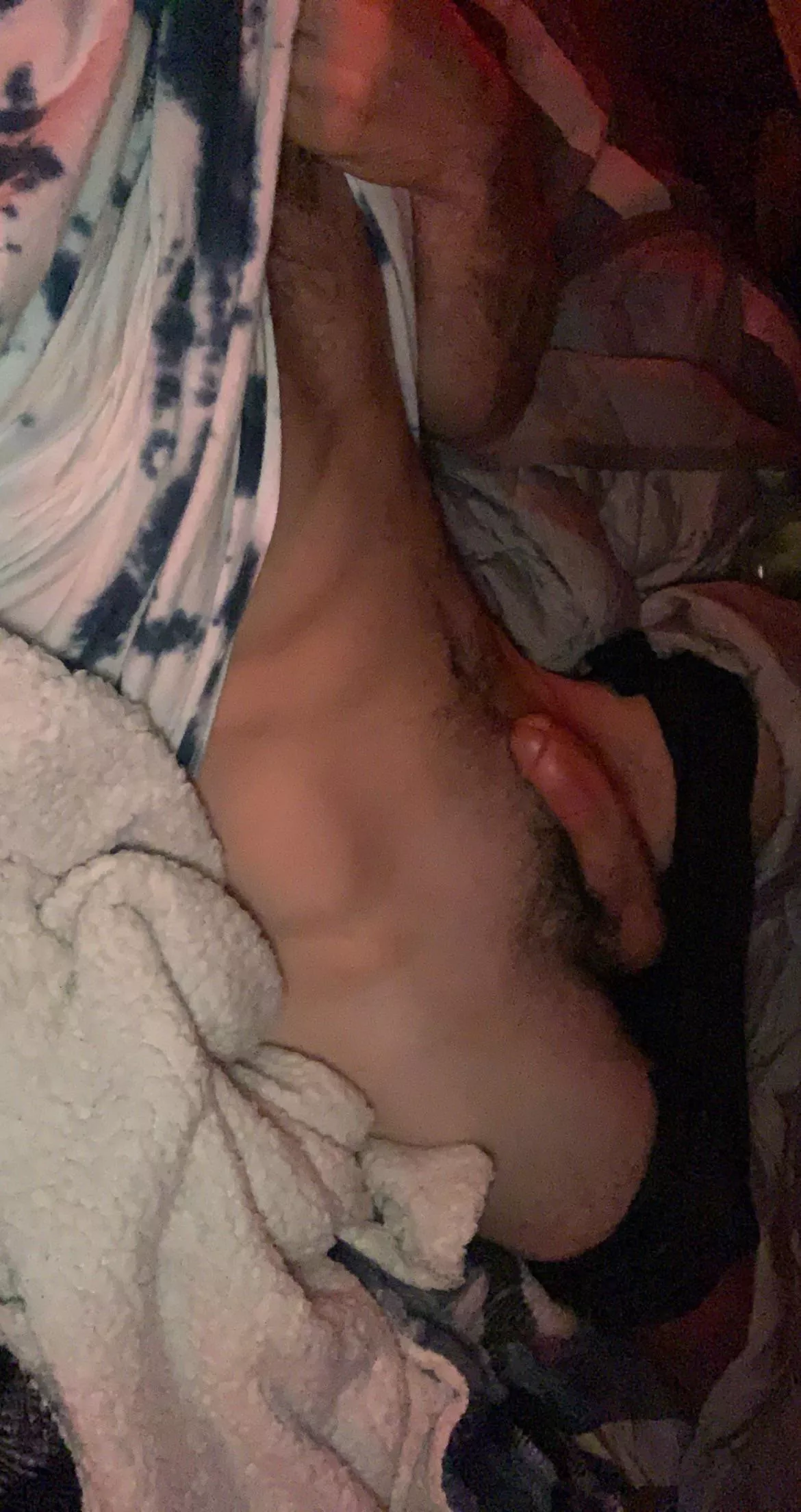 22 usa. into fit cut bros who trade face. snap: d_curious23 posted by Different-Ad1341