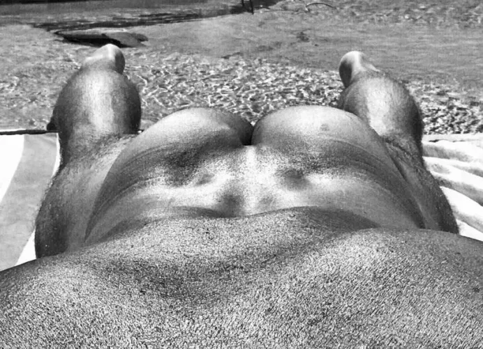 [54] The squats have paid off by Military_Daddy