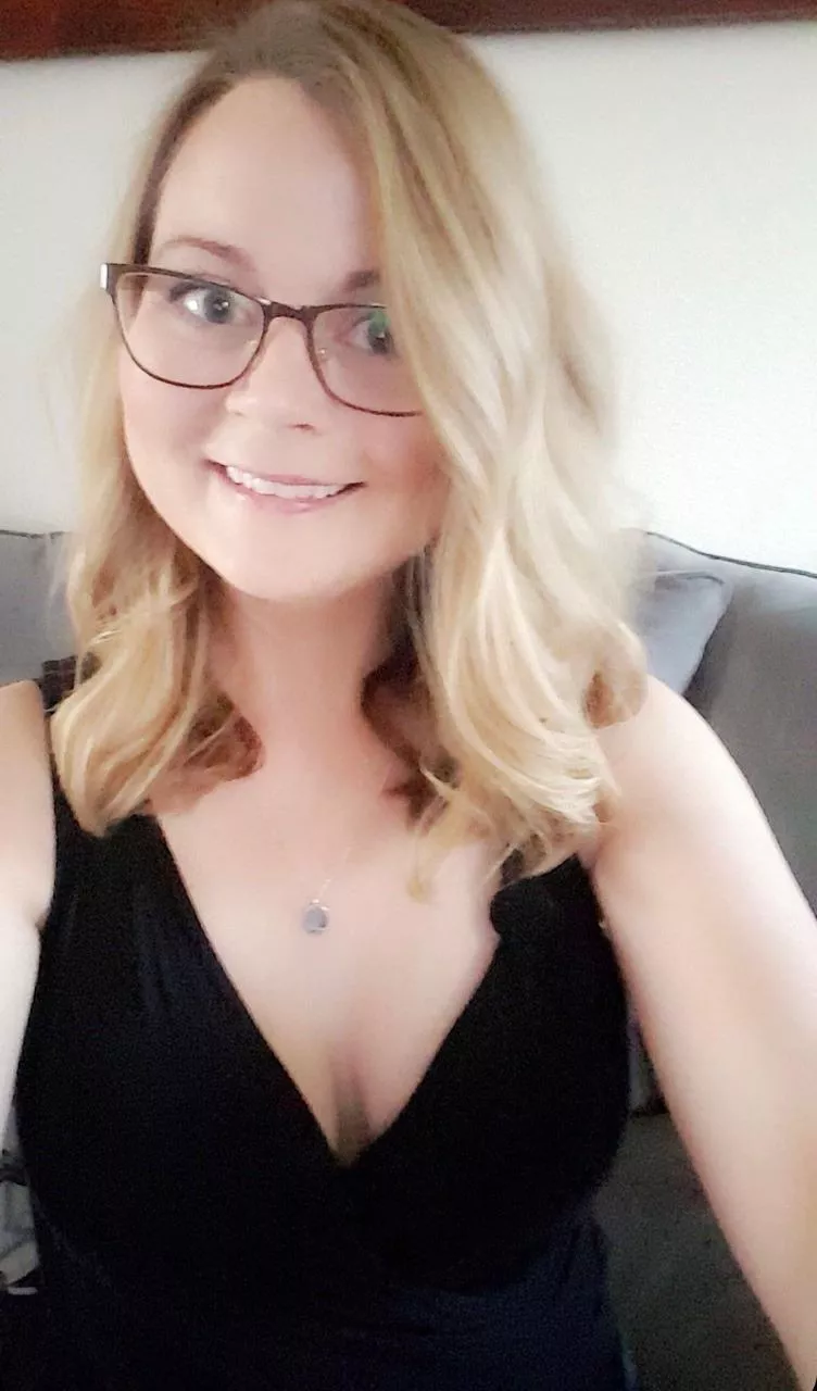 Anyone in Minnesota wanna use my wife as their fuck toy? posted by carlos3737