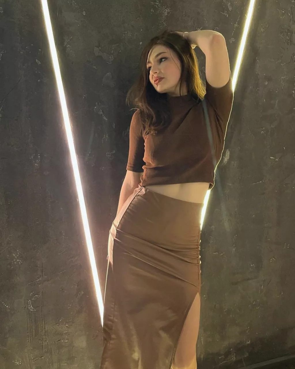 Being cute F18 posted by closedwhiner