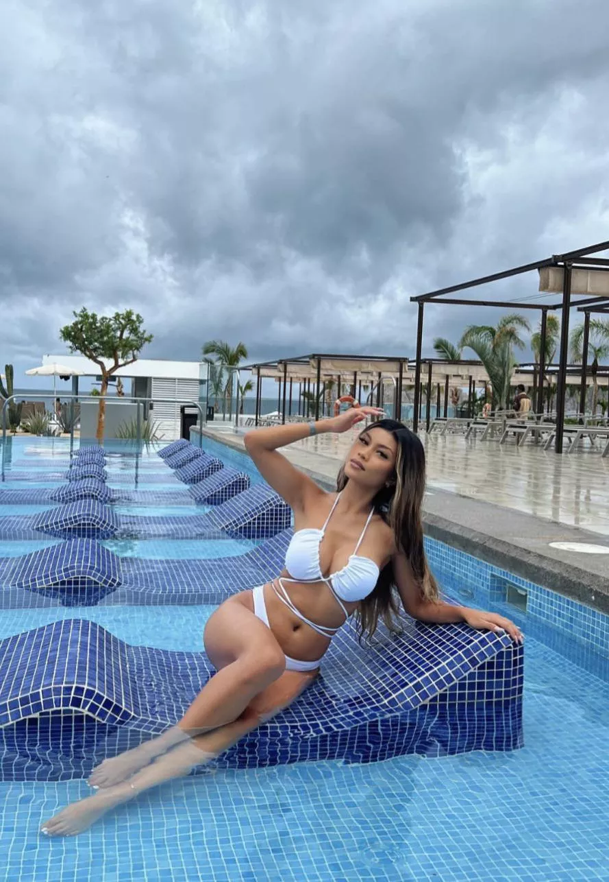 Busty Filipina posted by Excellent_Shine1517