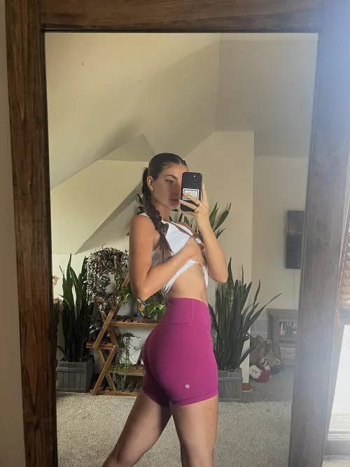 [domme] I could melt your gooner brain in 2 seconds with this perfectly sculpted body. On your knees while you’re worshiping perfection. by Queenally22