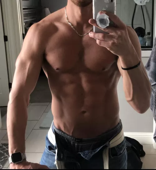 First ever Reddit post. Any Females think I should keep posting. A little shy but love to chat. by SexyHusband03