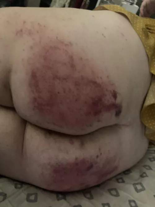 Fun from a previous play session by Theholeyghost69