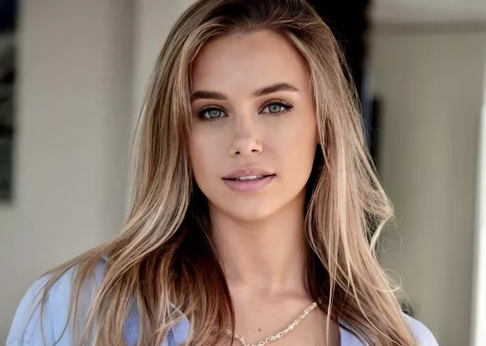 Glamour model Hailey by NoBobcat1850