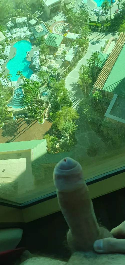 Hope nobody saw me 🙈 by ForeskinboyUwU