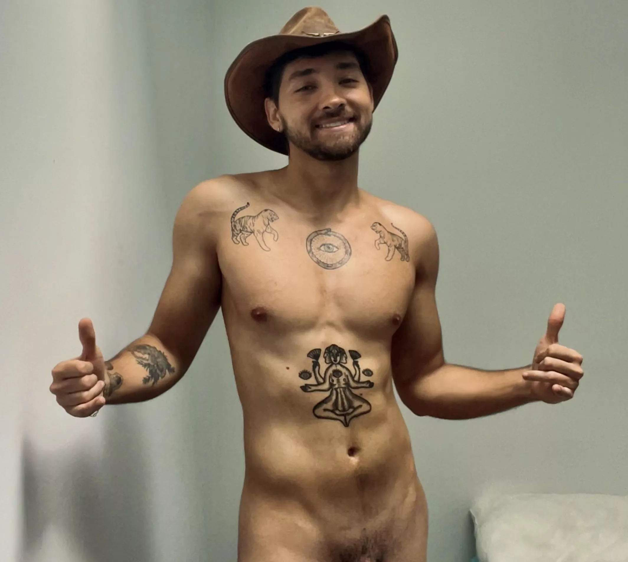 Howdy 🤠 posted by Mission_Bad_5657