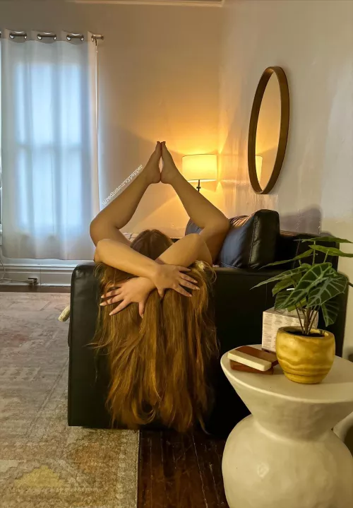 I wonder what will fit between my arches. by redhotcurvypepper