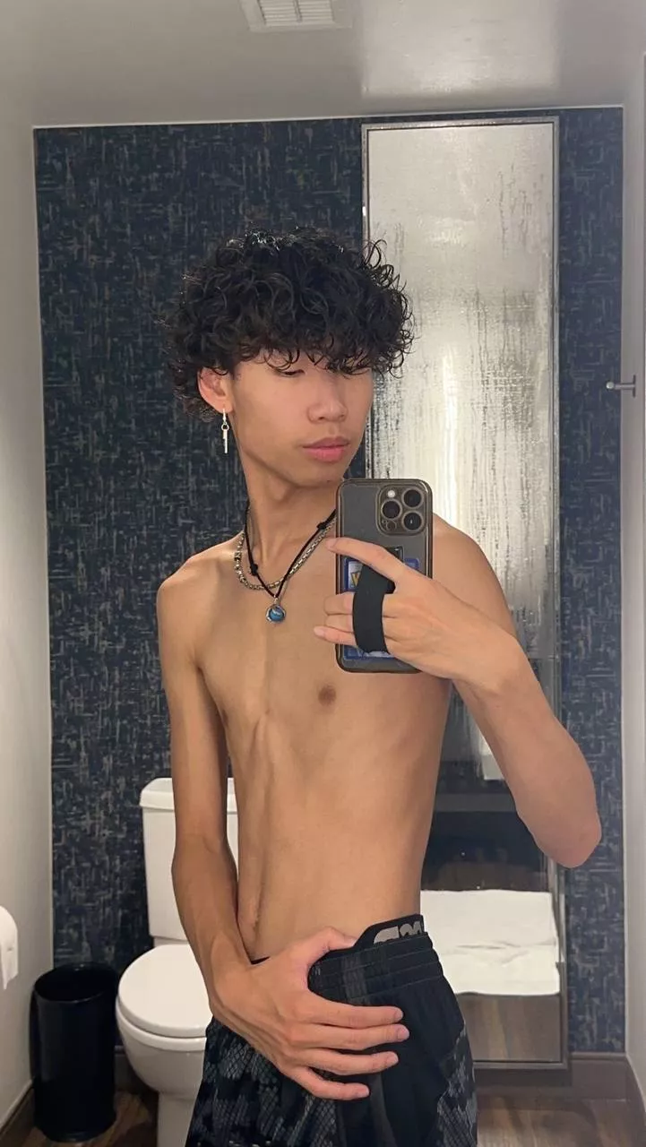 join me for a quick shower session posted by phattcheeks