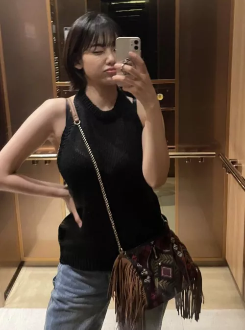 Kang Mina by HoneyMiserable5925