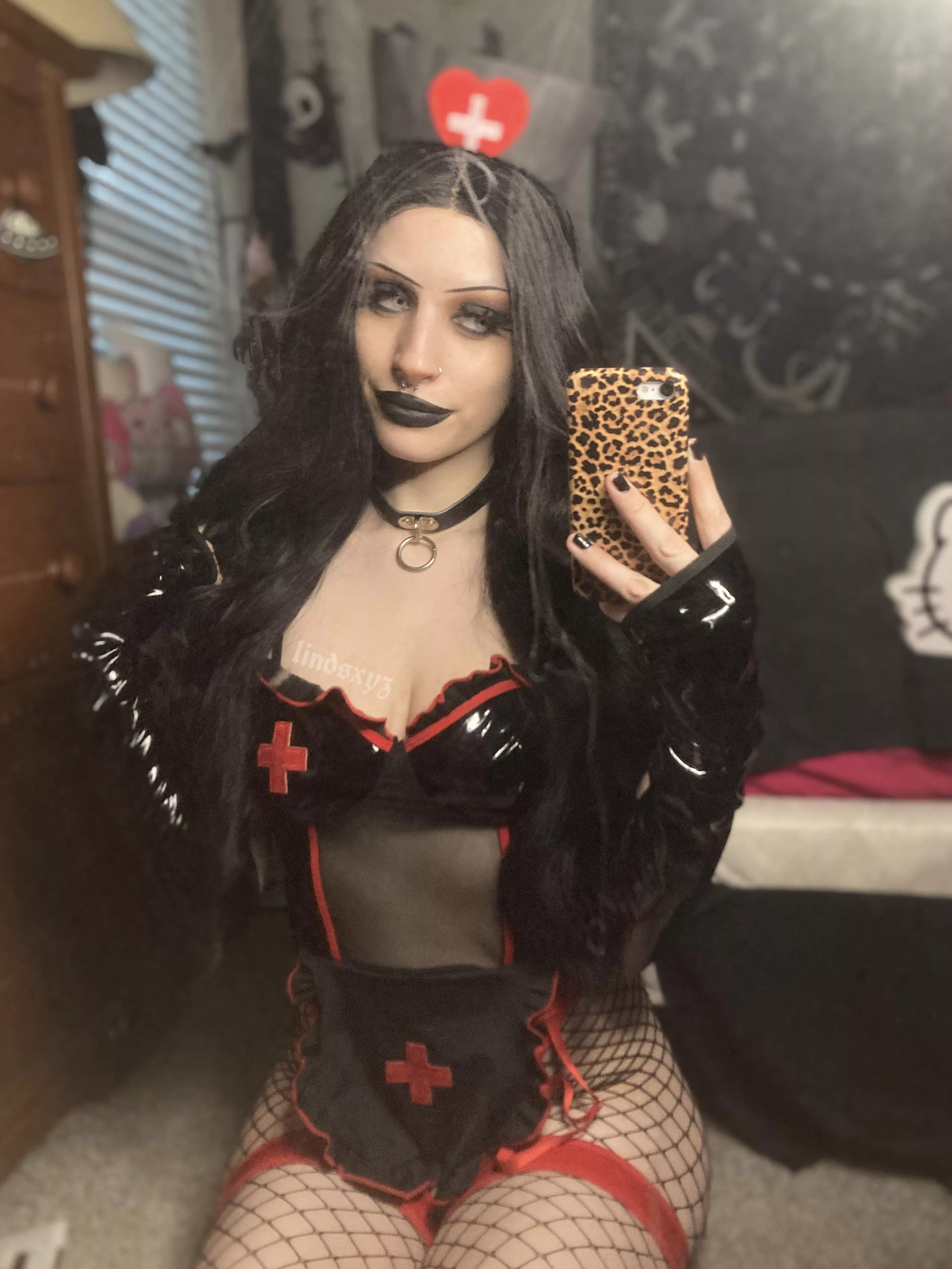 Naughty nurse~ posted by lindsxy