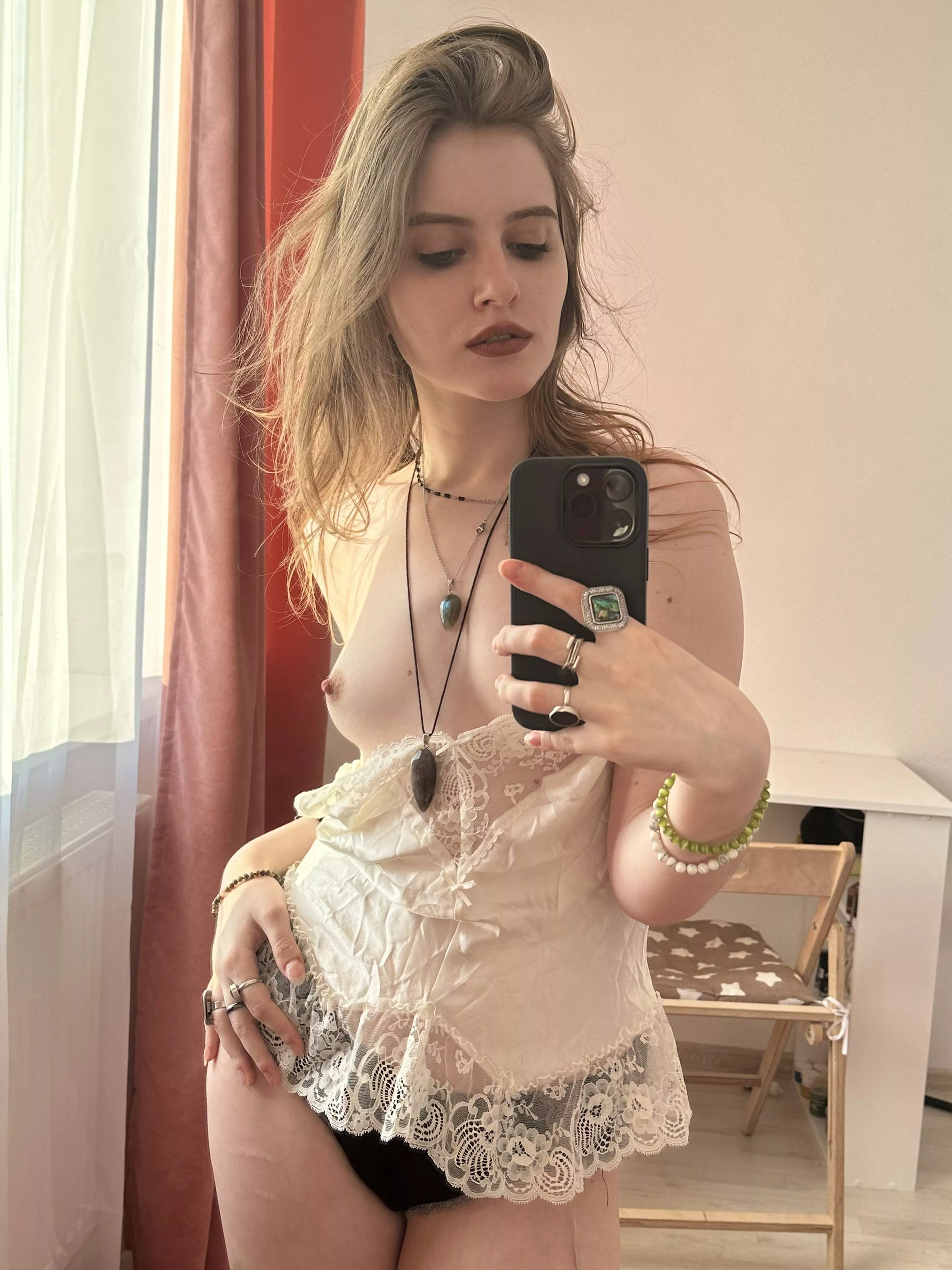 Seeking someone to unravel my deepest desires posted by kokkaslice11