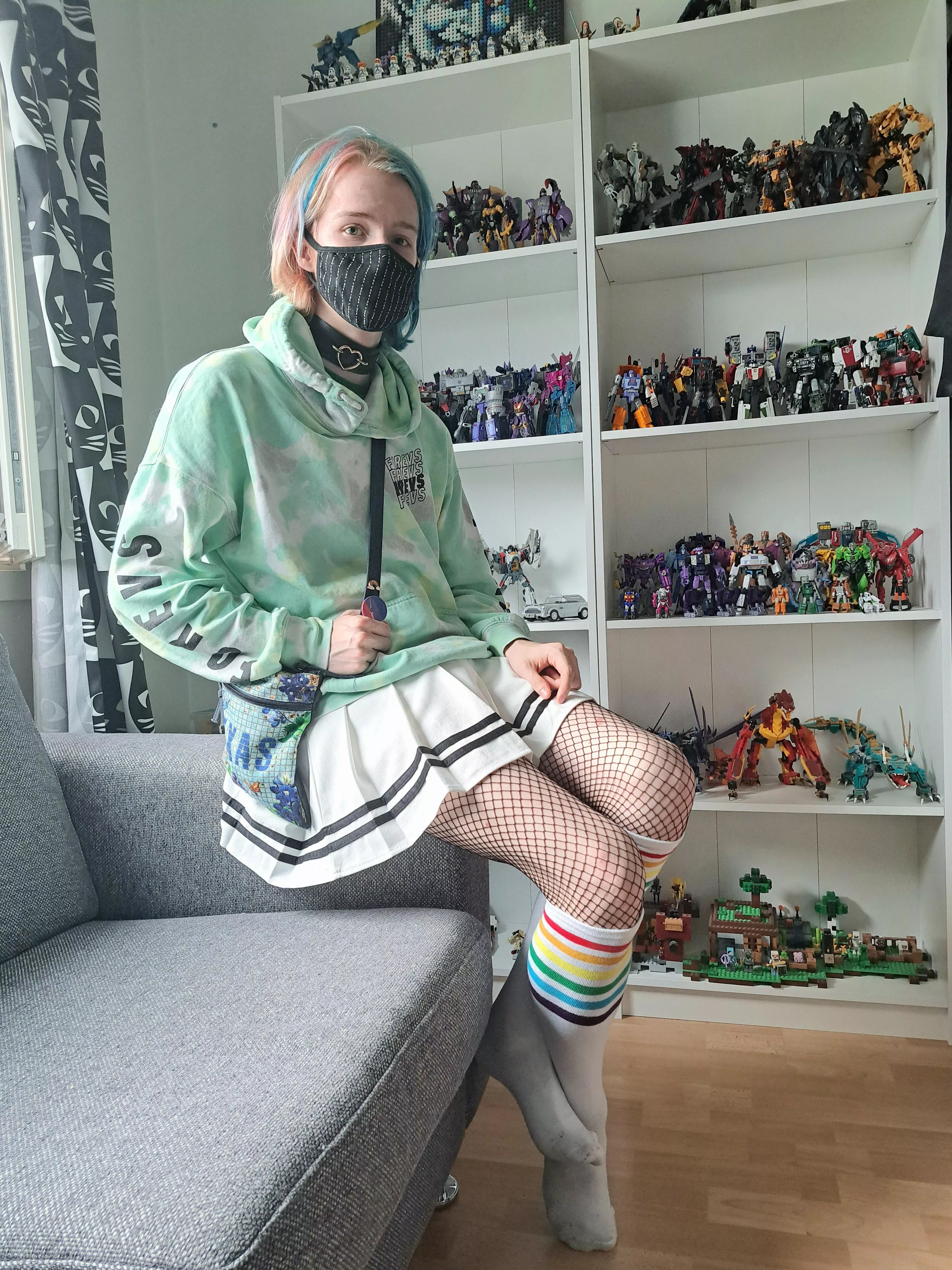 This is prettymuch my normal school fit nowadays💚 posted by Julius_the_Neko