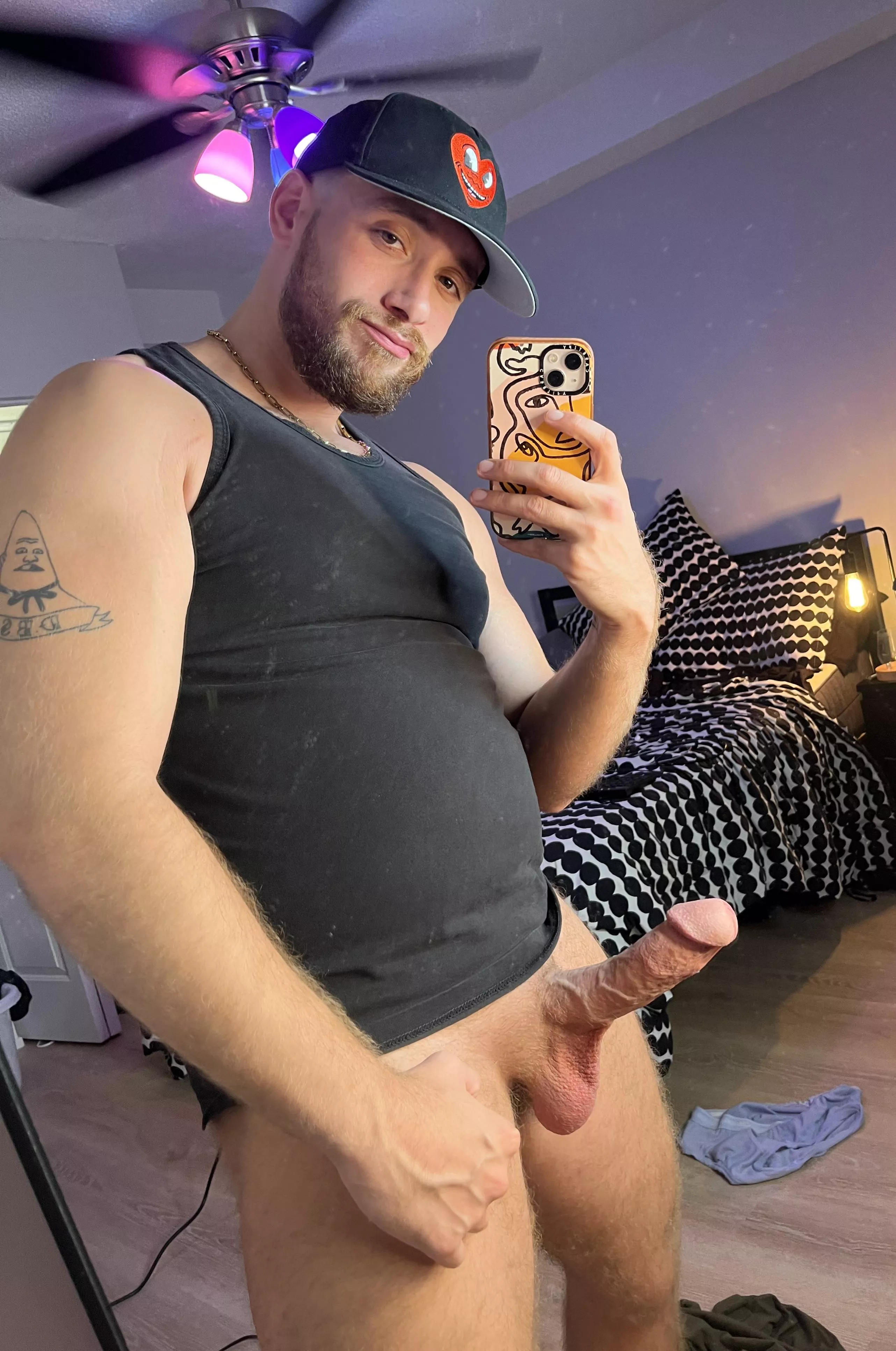 Would you bottom for my big Dick? posted by Gabs0n