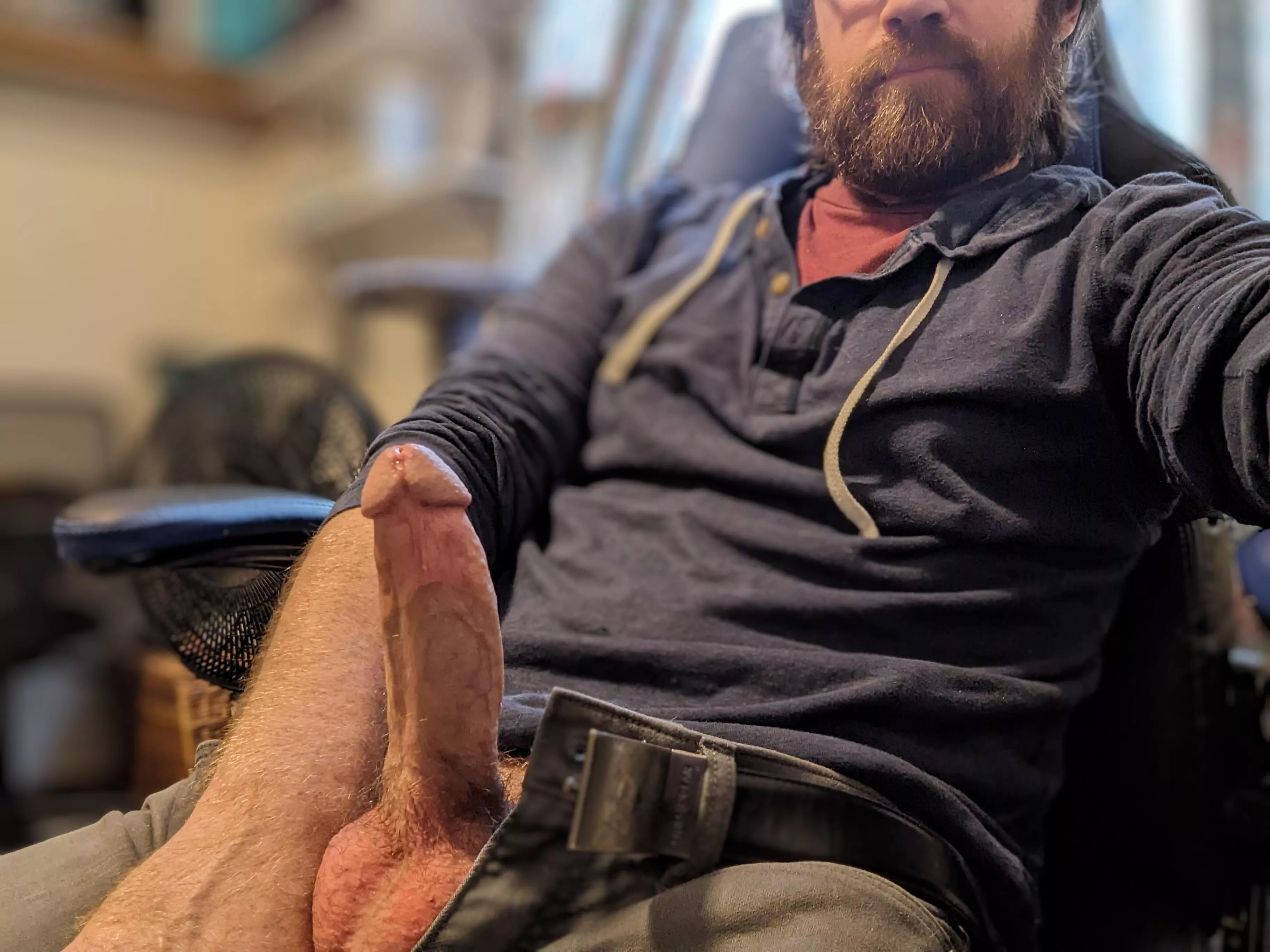 [37] 30 minutes of work left. 30 minutes for you to tease and edge me under my desk. 30 minutes until I drag you to the bedroom and use you relentlessly. posted by MrPNWest