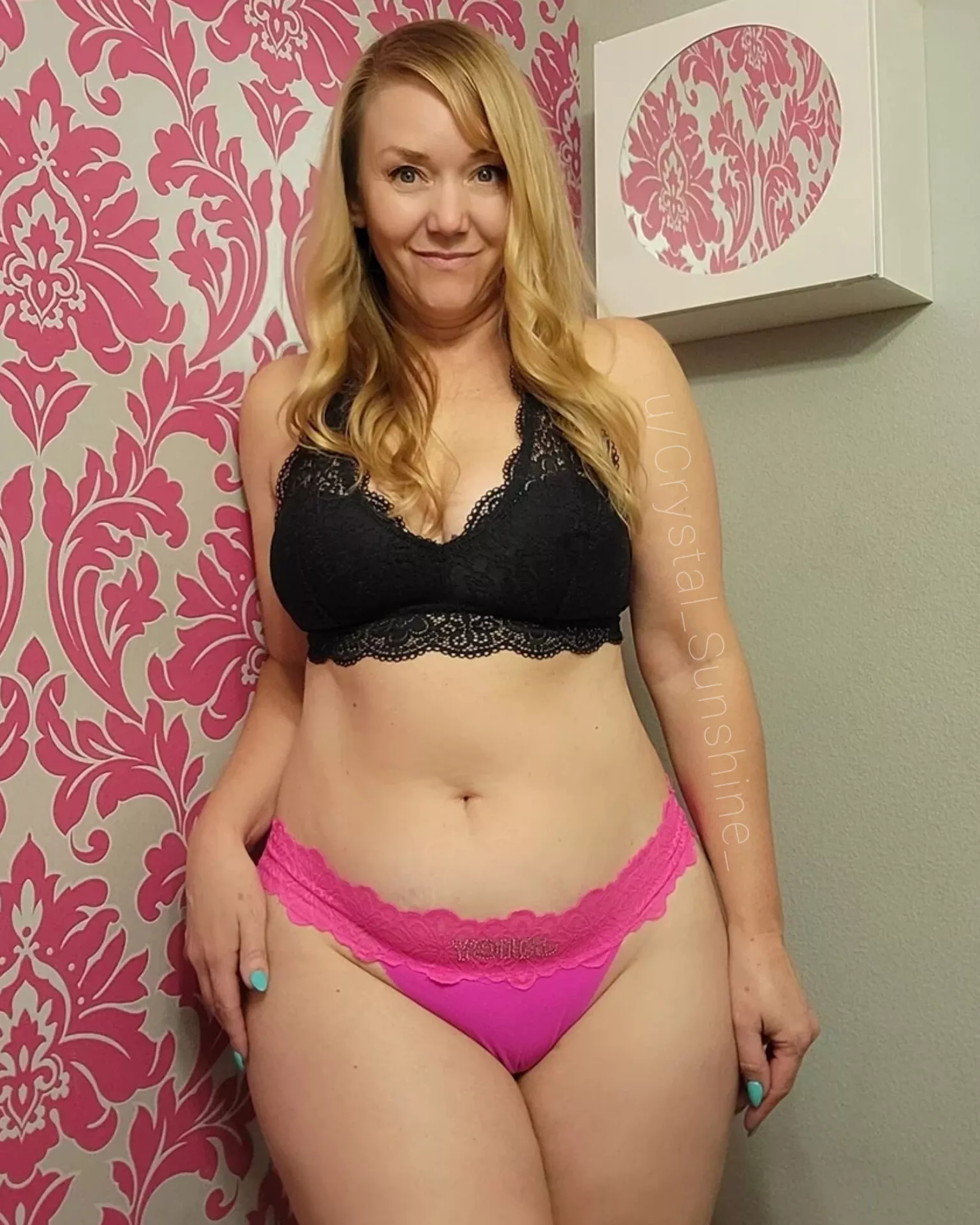 Am I a good mix of slim and thick? [F49] posted by Crystal_Sunshine_