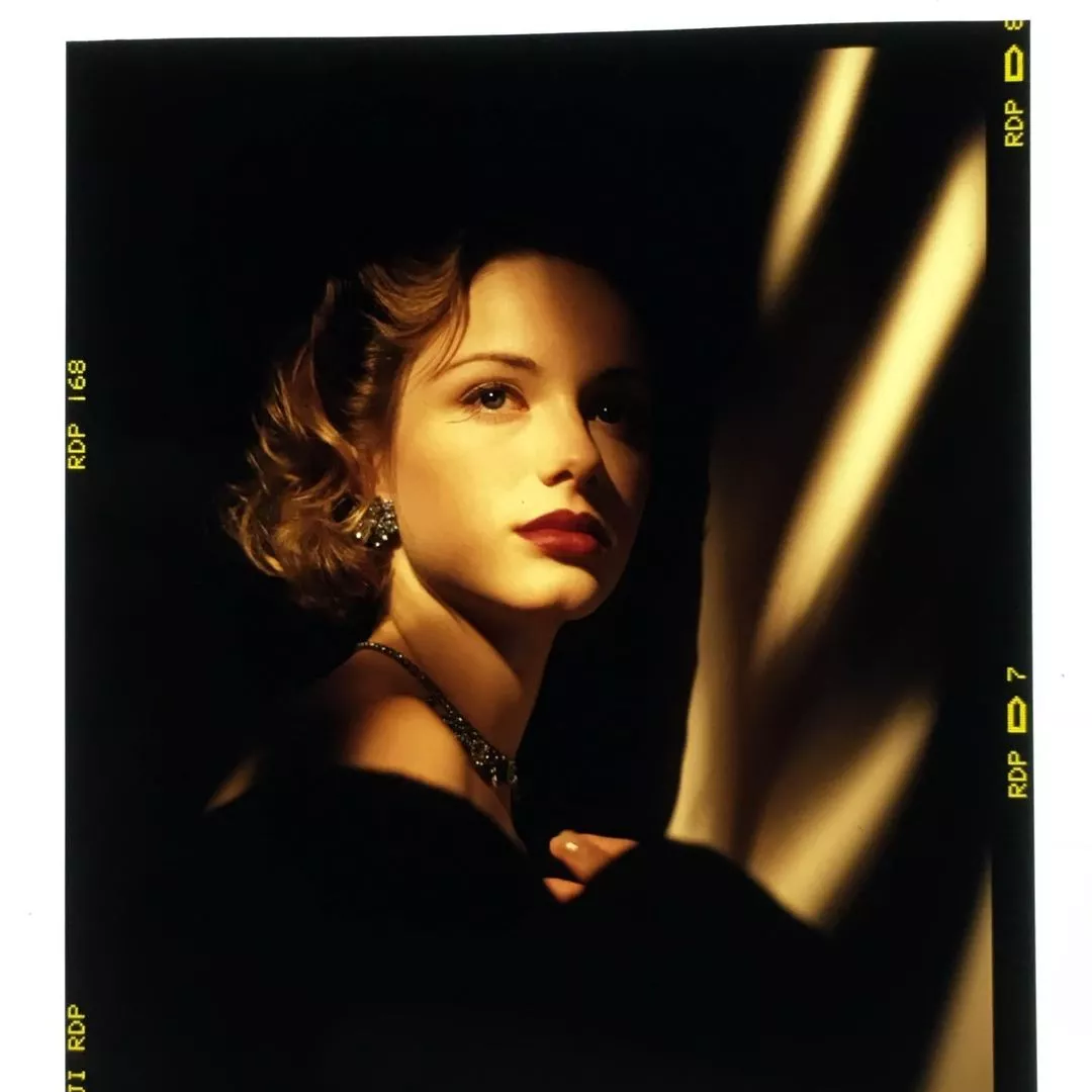 Christina Hendricks posted by Dramatic-Steak4220