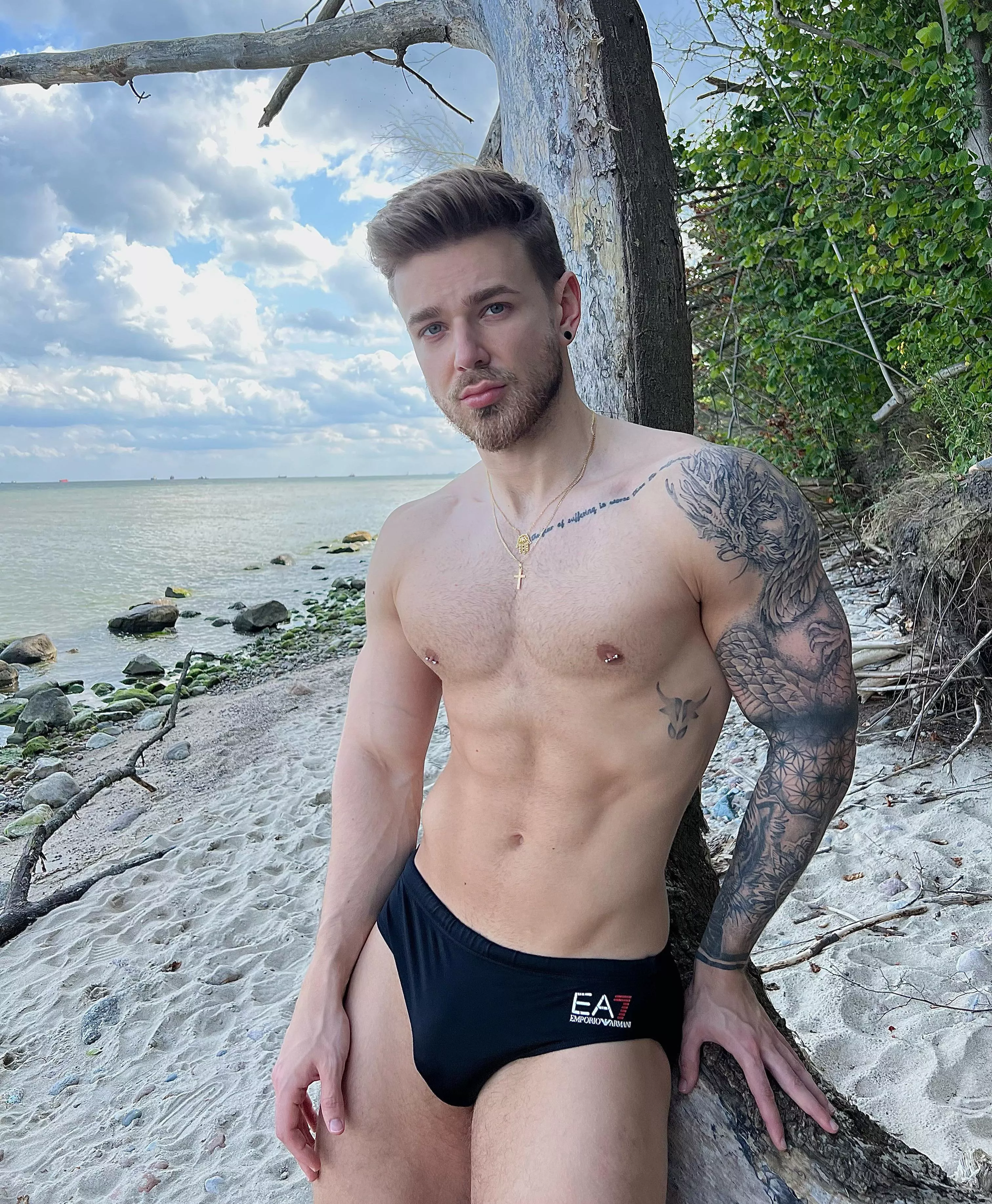 do u like my bulge? posted by zaniewskimichal