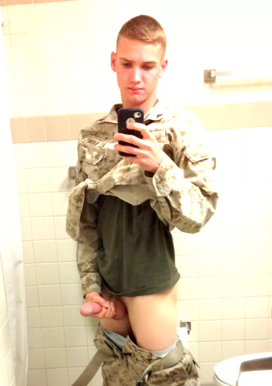 Dude - THANK YOU for your selfie. ♂️🍆😋🔥💗 posted by Capitola-surfer-dude