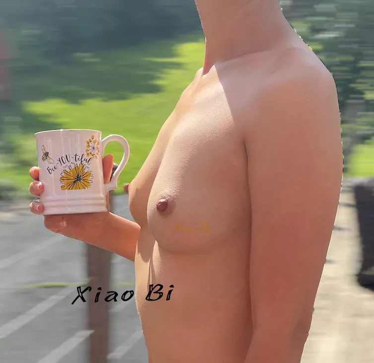 Feeling Bee-YOU-tiful today! posted by xiao_bi