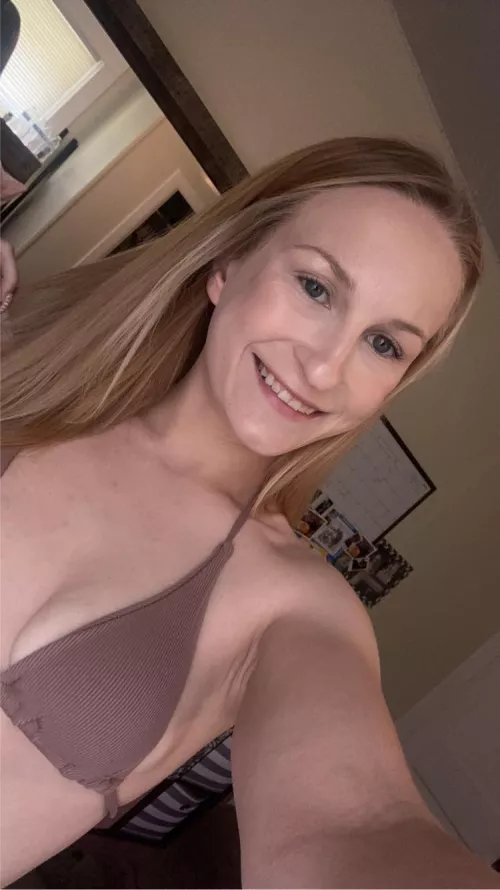 Good morning everyone! Have great day 😉 by Significant_World_27