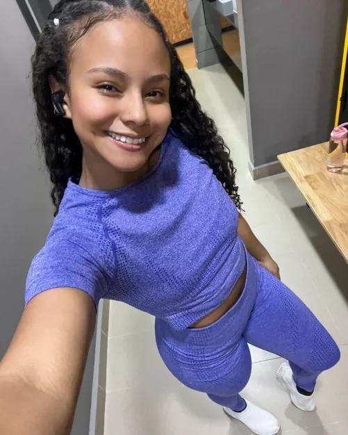 Gym cutie 18y by ILoveSmilinggBack