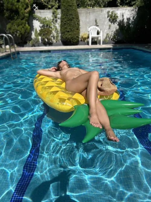 Holidays MOOD ON by HannahinPink