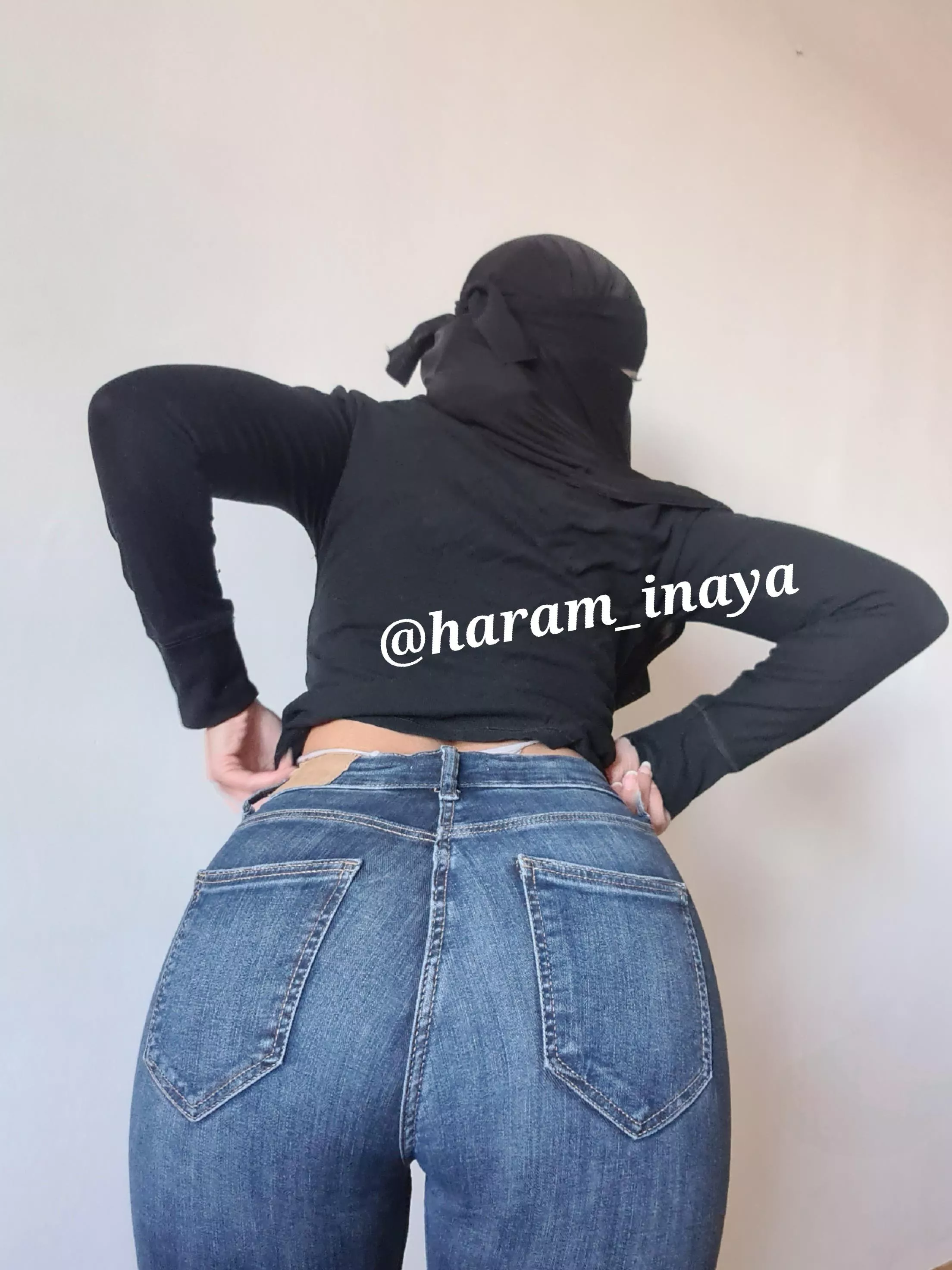 I bet you never seen a hijabi girl selfwedgie in jeans! posted by Haram_Inaya